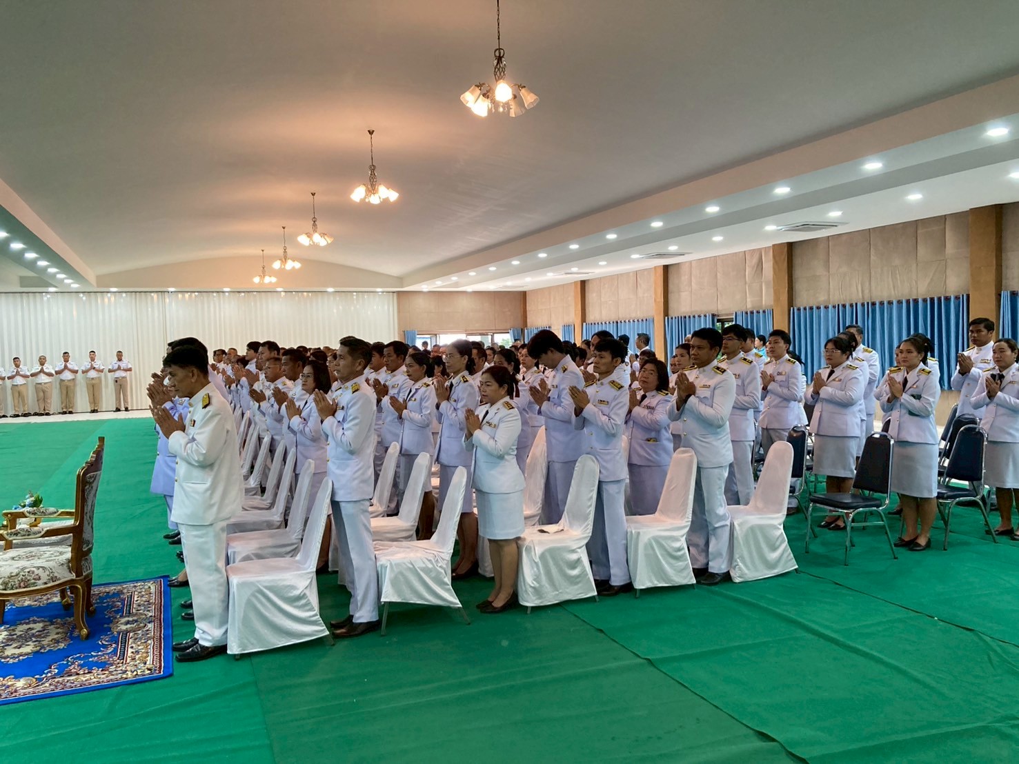 LINE ALBUM 12868 250814 9