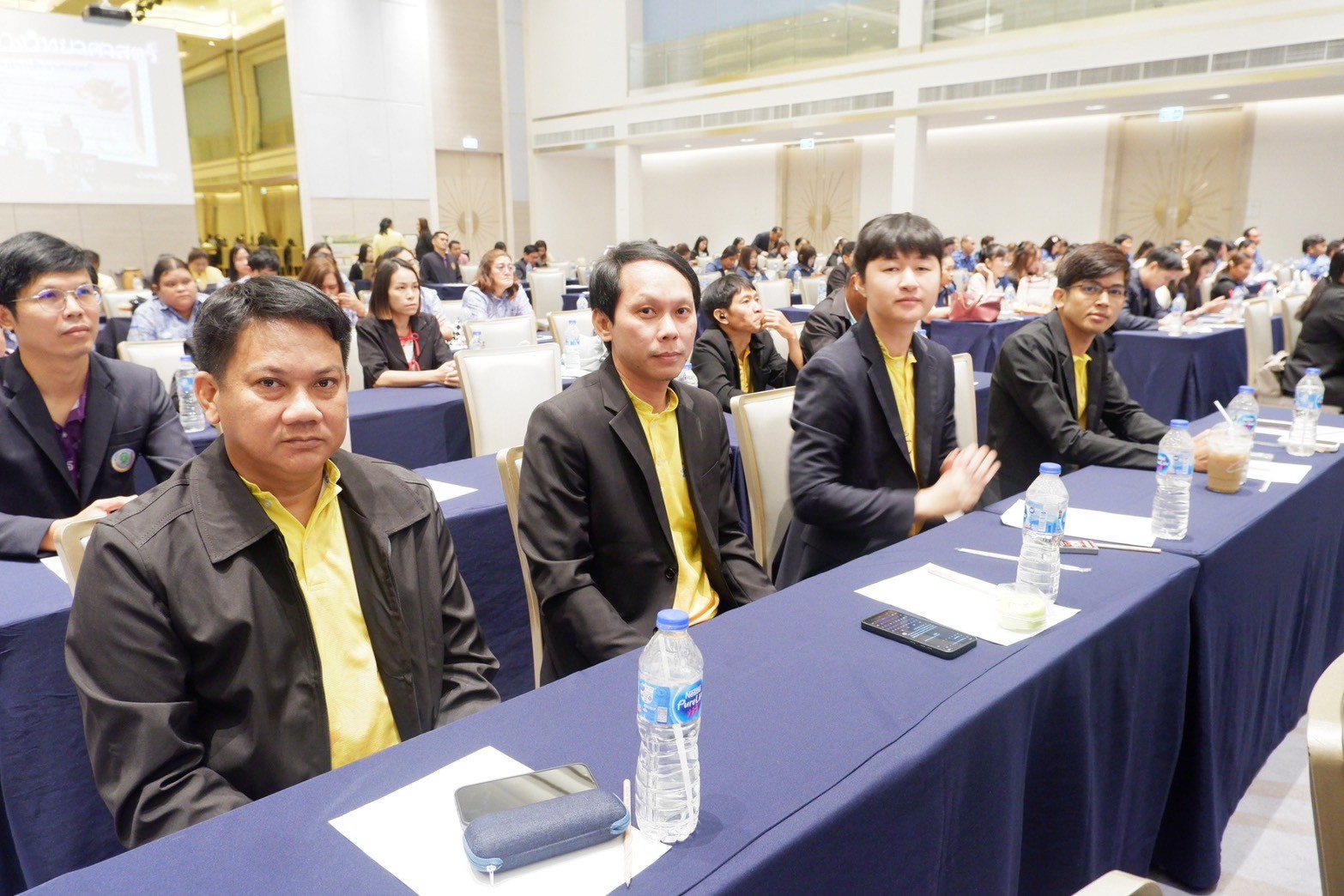 LINE ALBUM 10968 250910 5