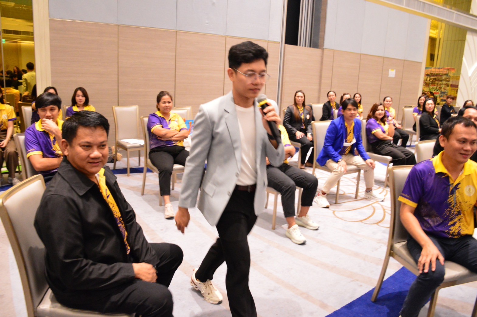 LINE ALBUM 10968 250910 77