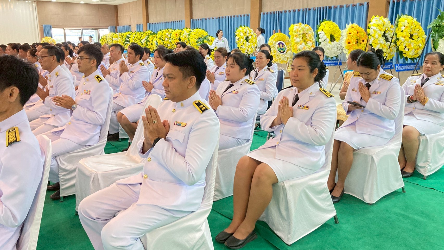 LINE ALBUM 131068 251024 56