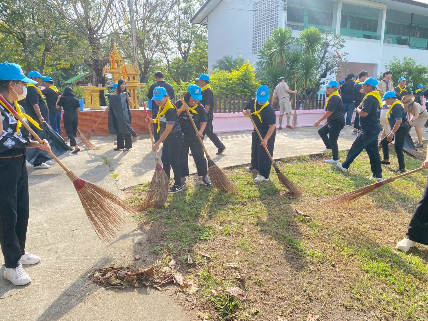 LINE ALBUM จิตอาสา 251211 94