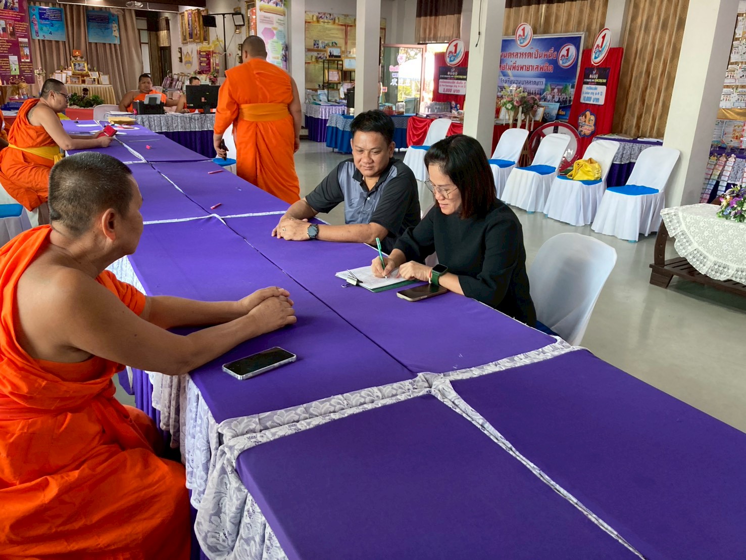 LINE ALBUM ธรรมมะศึกษา 251211 19