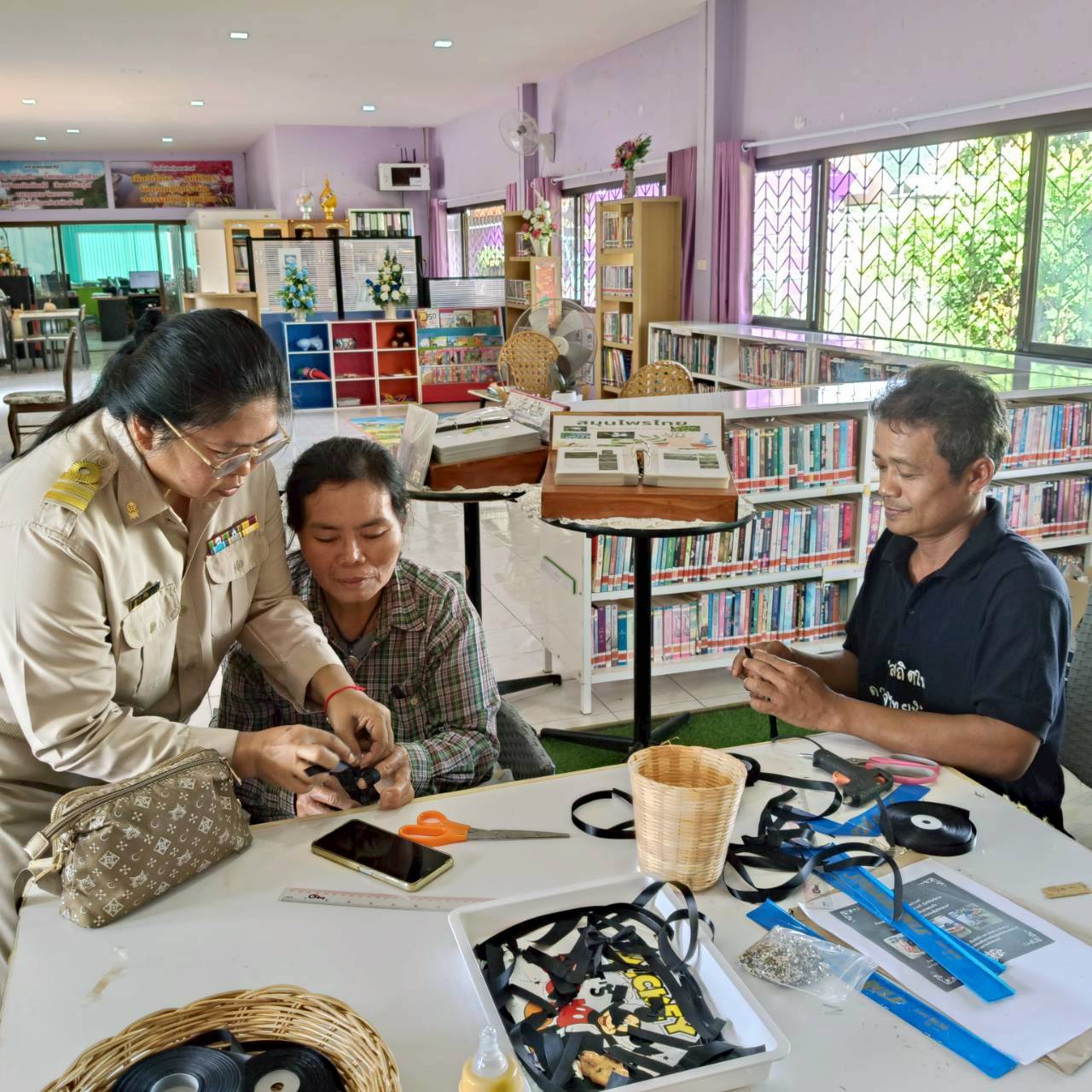 LINE ALBUM การทำริบบิ้น 251110 6