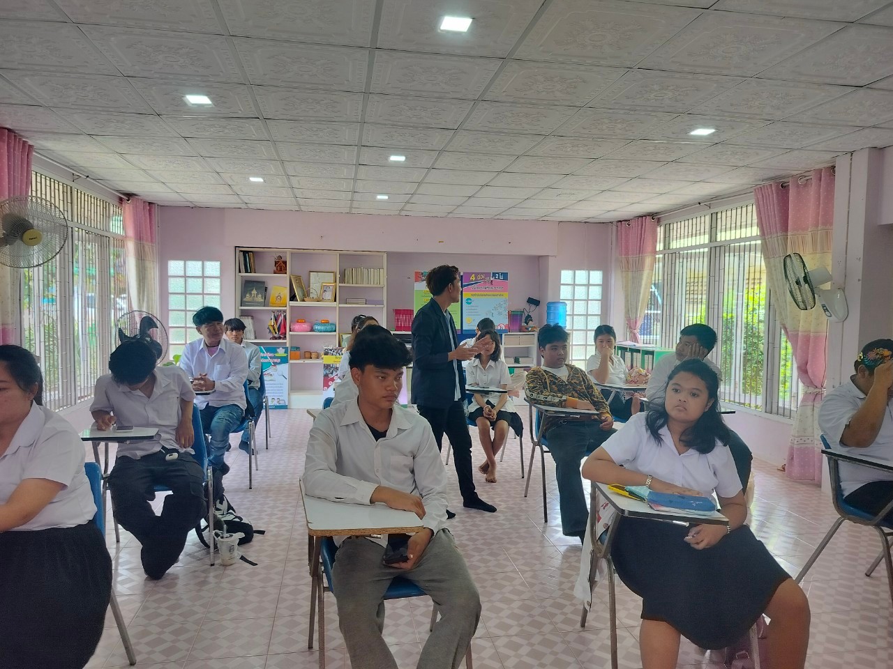 LINE ALBUM โครงการสถานศึกษาสีขาวปลอดยาเสพติด สก.แม่วงก์ 240904 8